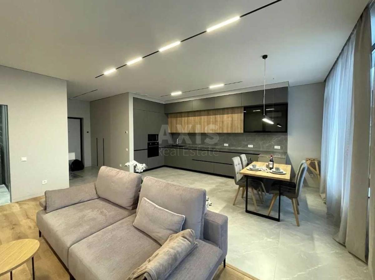 2k apartment vul. Myhajla Maksymovycha 3Г