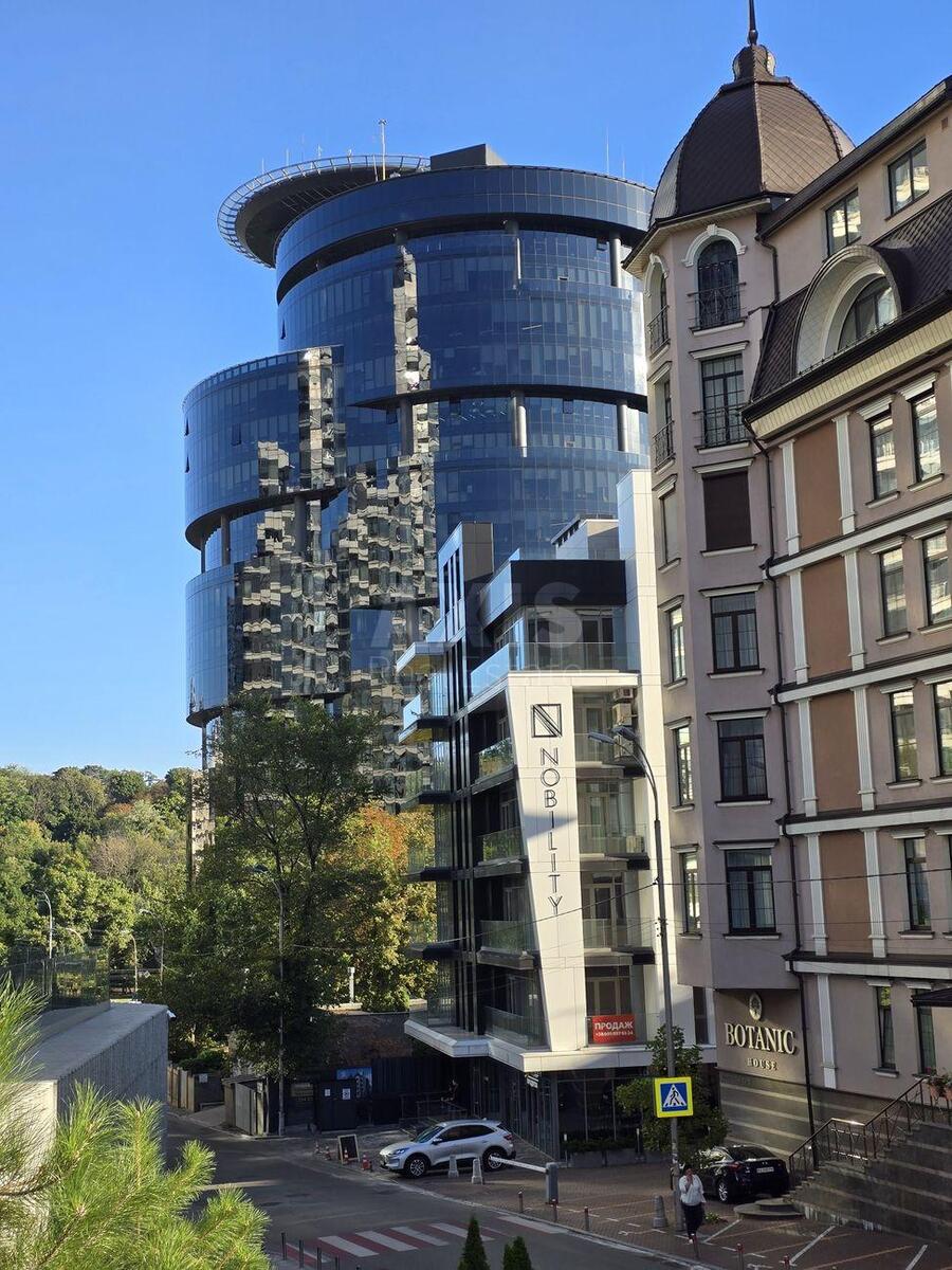 Office vul. Jevgena Konoval'cja 36Д, 163m2