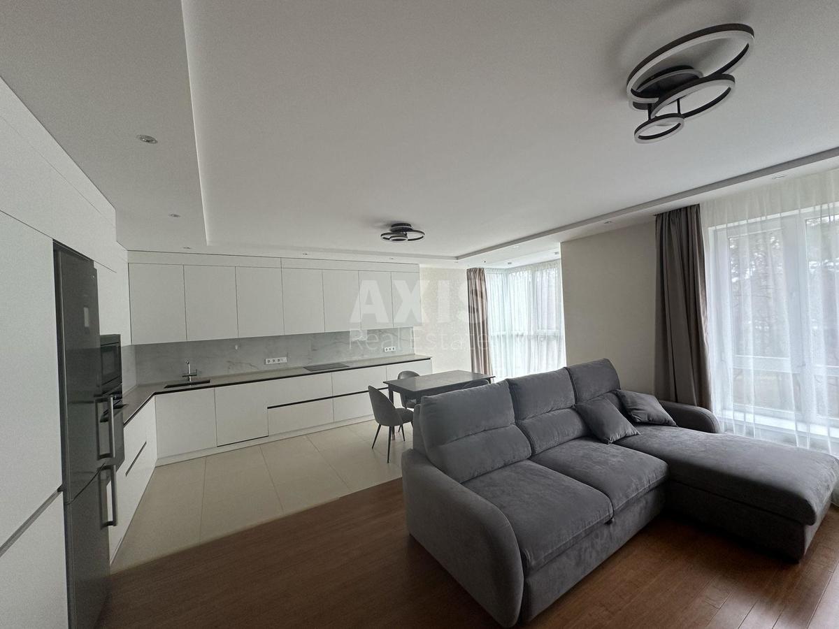 3k apartment vul. Voskresens'ka 18
