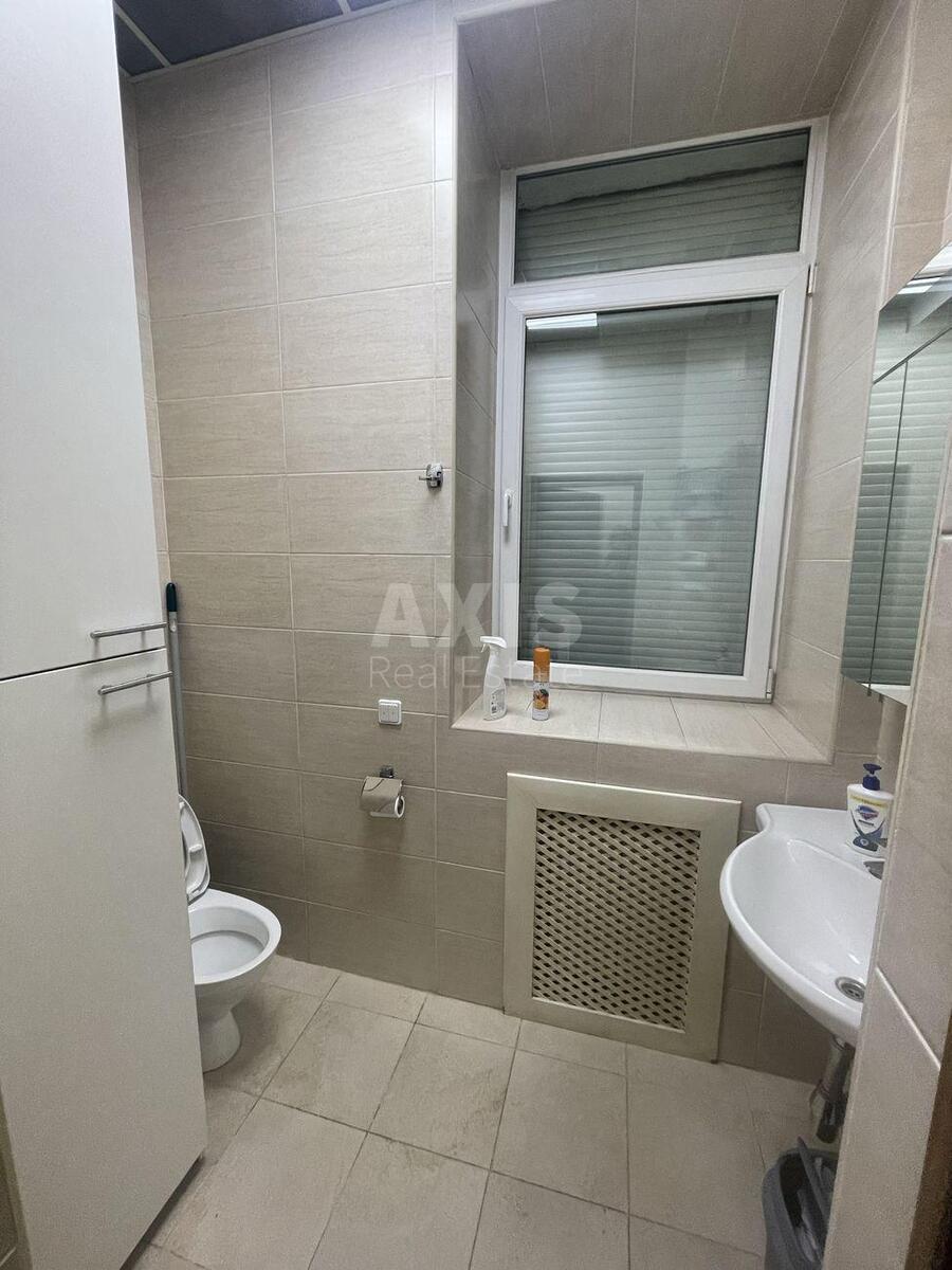 Office vul. Hmel'nyc'kogo Bogdana 57, 37m26