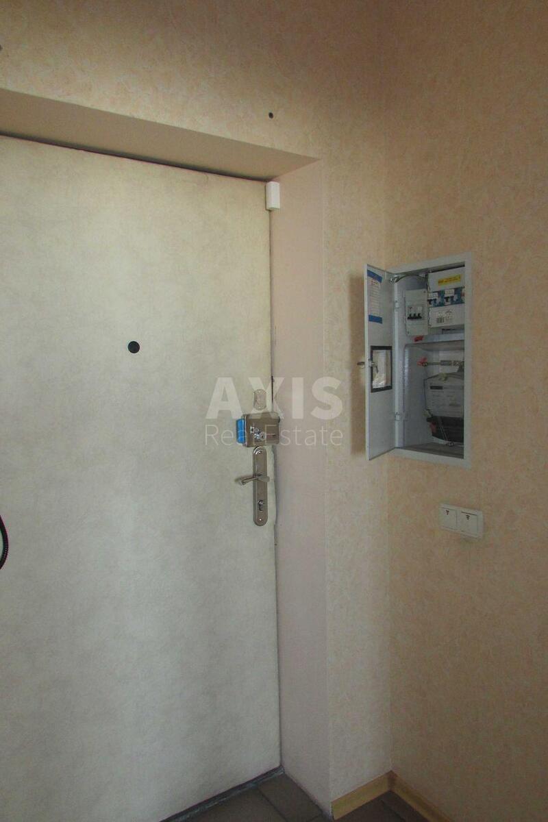 Office pr-t Bazhana Mykoly 14, 58m27