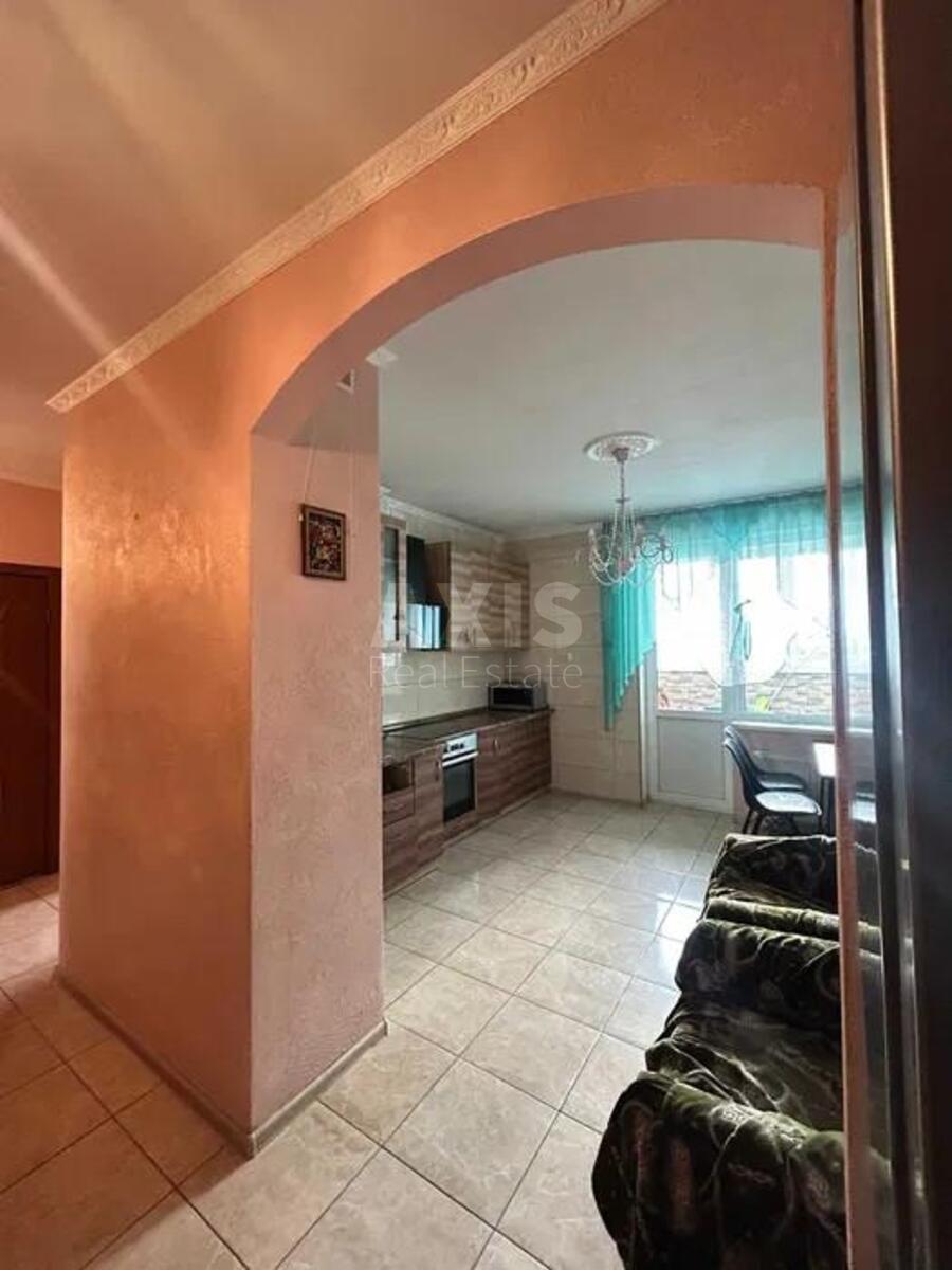 2к квартира ул. Данченко Сергея 32А568634