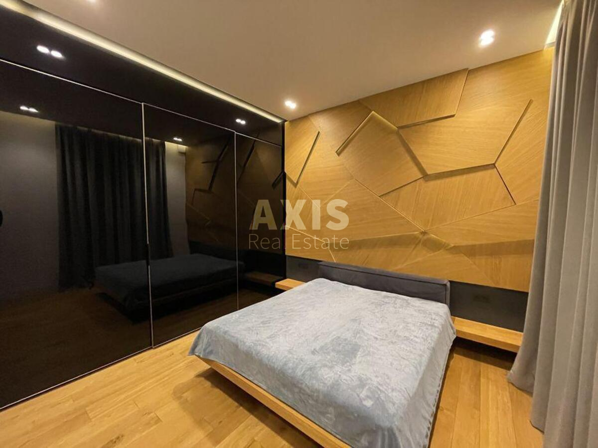 2k apartment vul. Ljuterans'ka 7/107