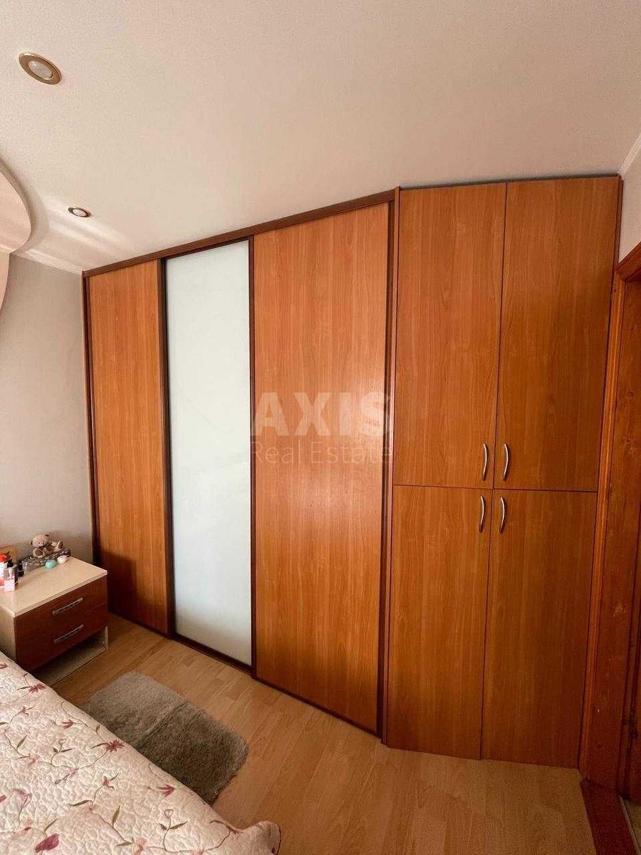 3k apartment vul. Zlatoustivs'ka 44/226