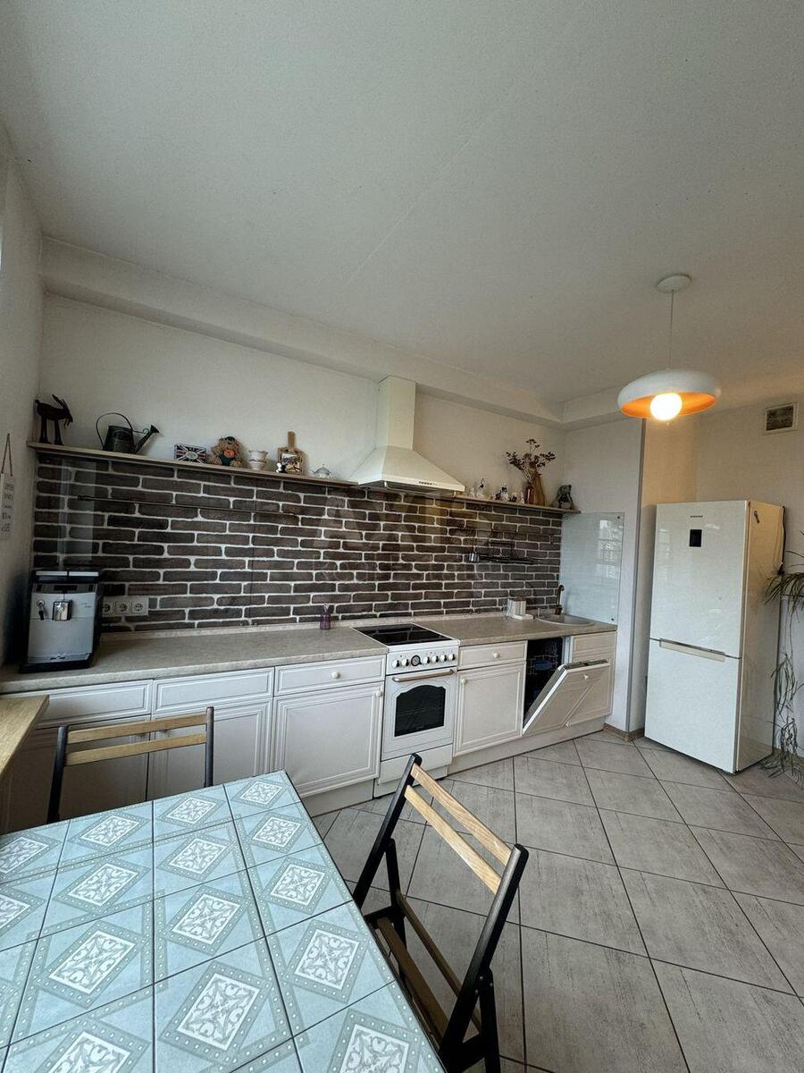 2k apartment vul. Ahmatovoi' Anny 22621648