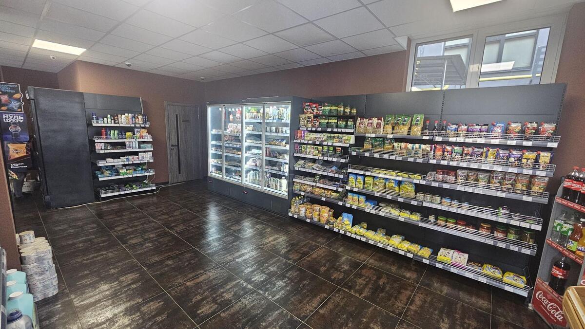 Trade object vul. Central'na 21А, 95m26