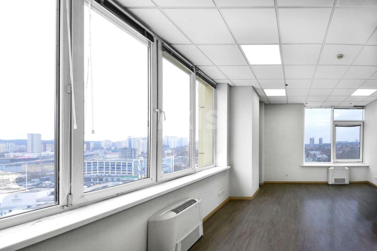 Office vul. Antonovycha 172, 320m2593786