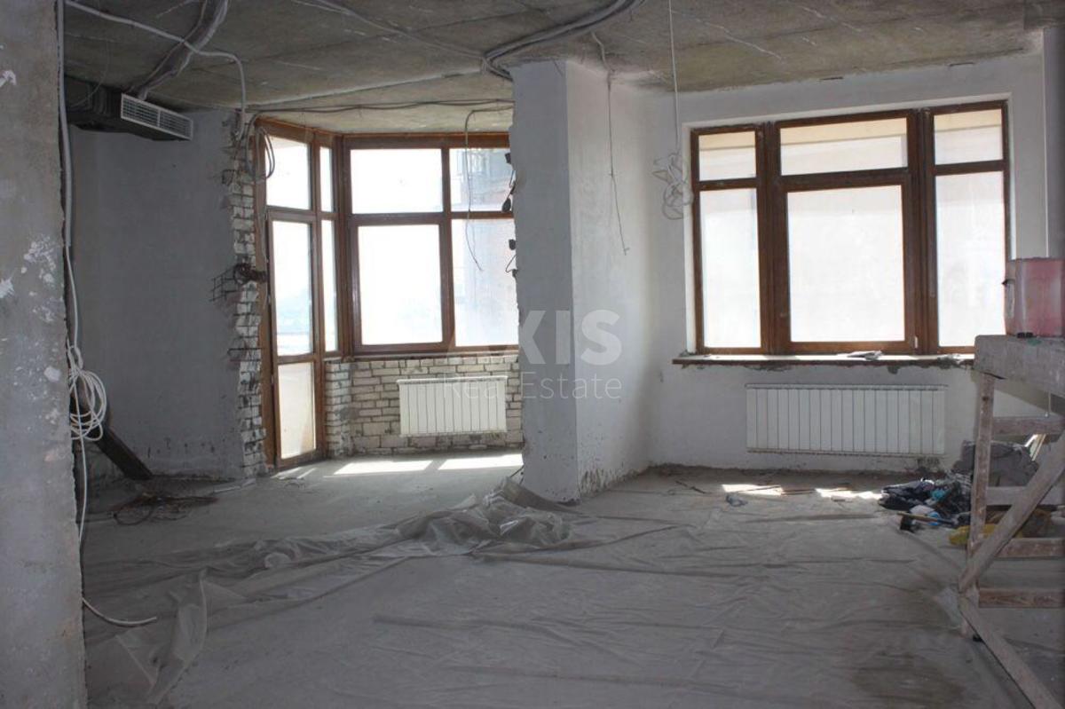 4k apartment vul. Bul'varno-Kudrjavs'ka 21
