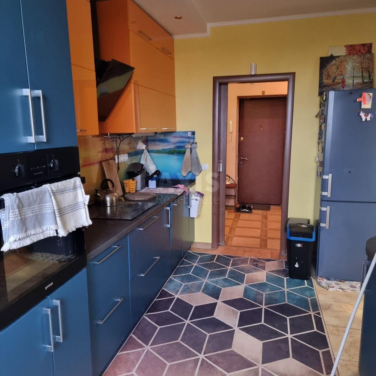 2k apartment vul. Hmel'nyc'ka 10