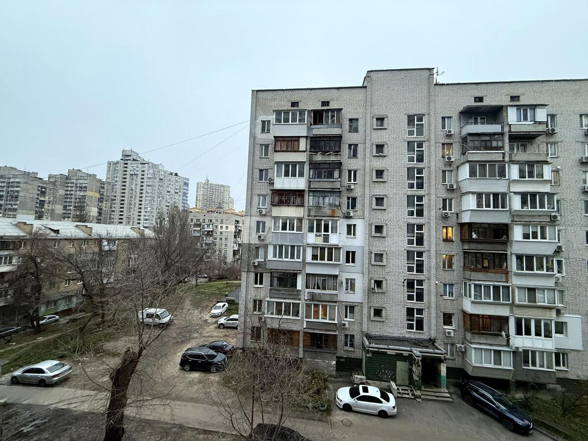 1k apartment vul. Rostyslavska 5А631654