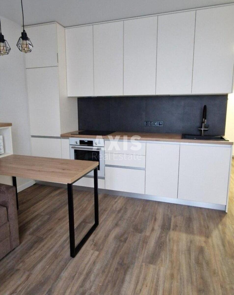 1k apartment vul. Rodyny Kistjakivs'kyh 2А