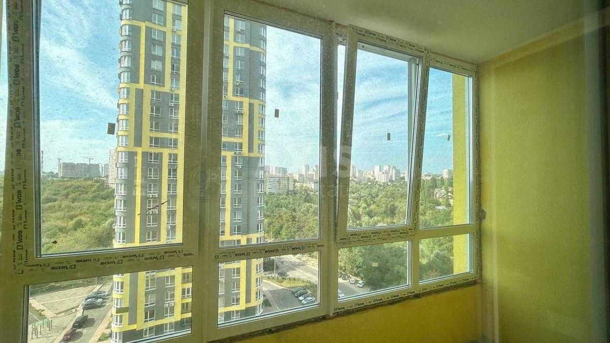 2k apartment vul. Radchenka Petra 272