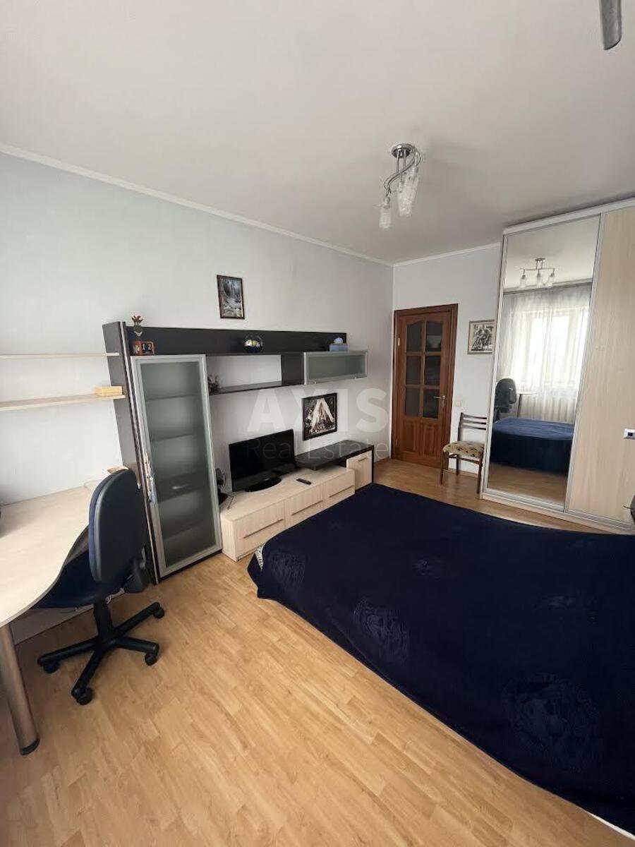 3k apartment vul. Revuc'kogo 52