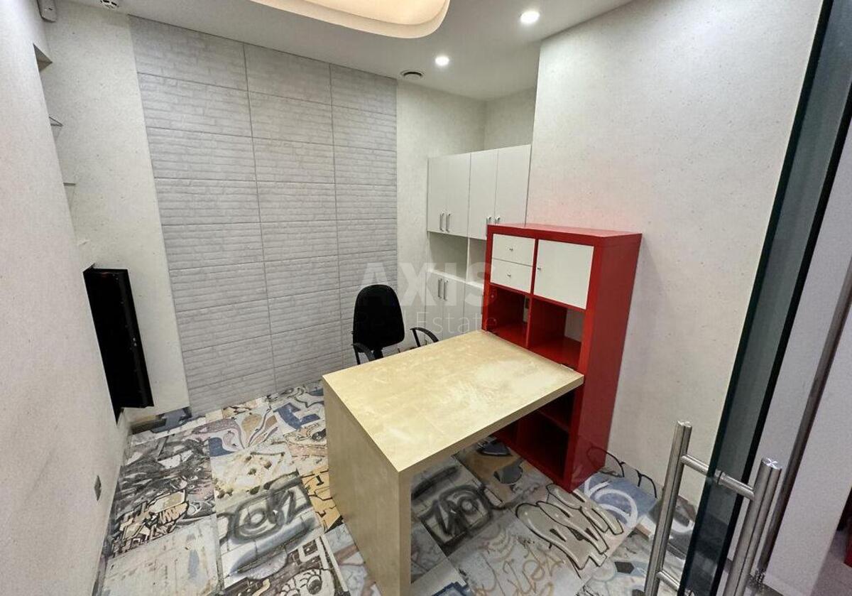 Office vul. Jevgena Konoval'cja 32Б, 60m25