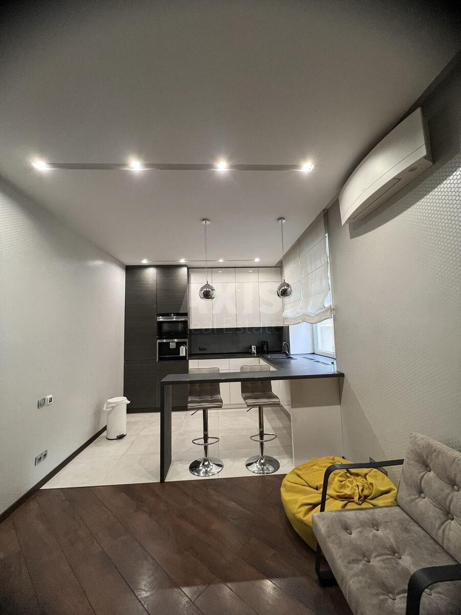 2k apartment vul. Shmidta Otto 14А596183