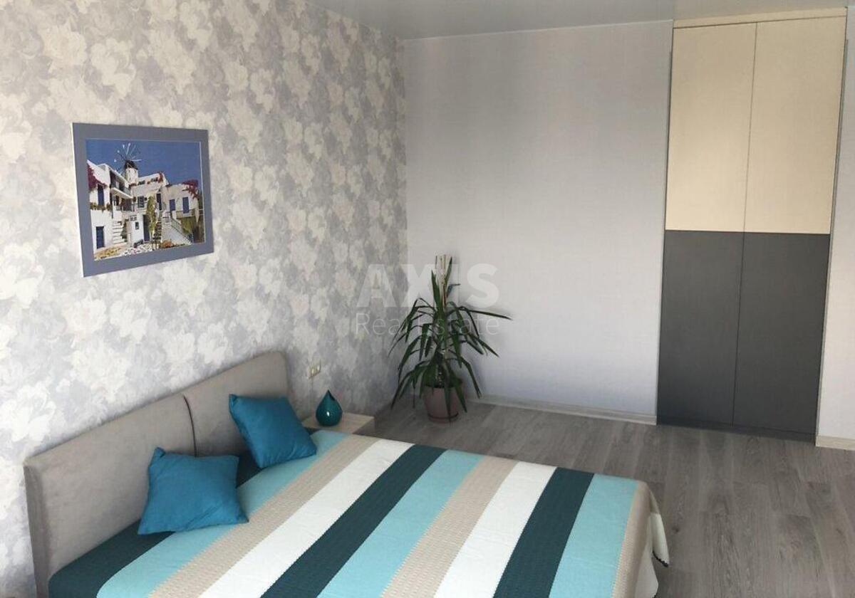 1k apartment pl. Obolons'ka 1, корп. 14