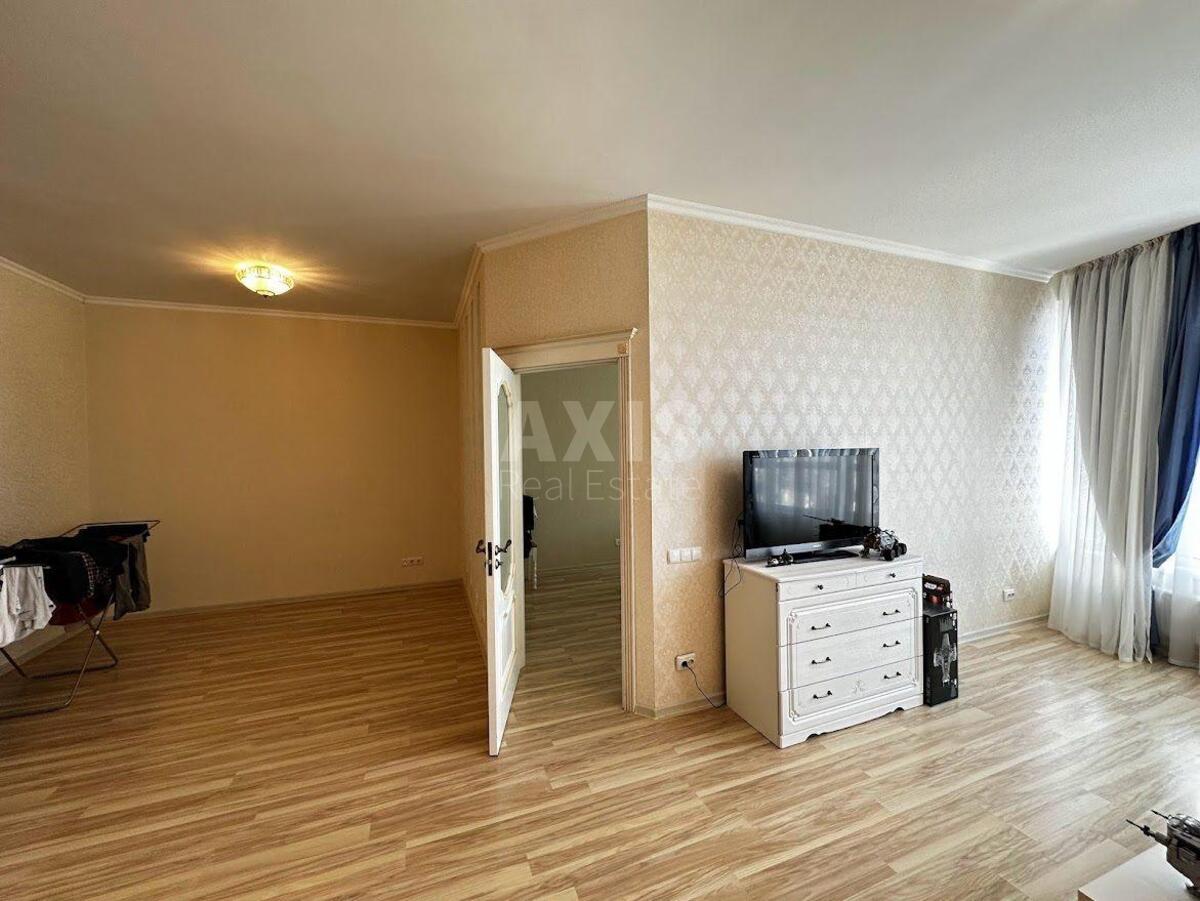 2k apartment uzv. Klovs'kyj 75