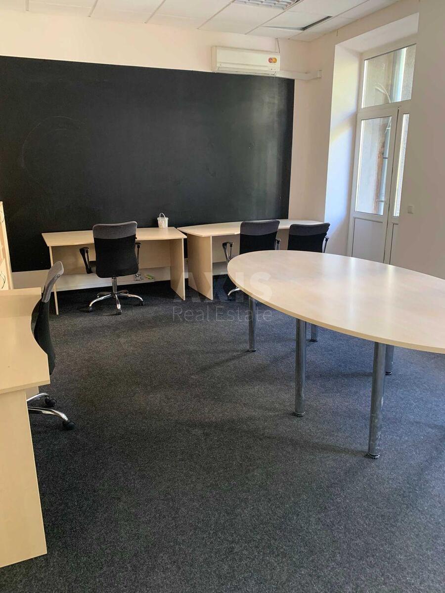 Office vul. Instytuts'ka 24/7, 70m2598601