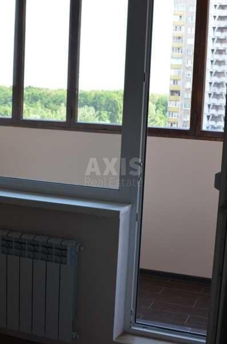 1k apartment pr-t Glushkova Akademika 23599534