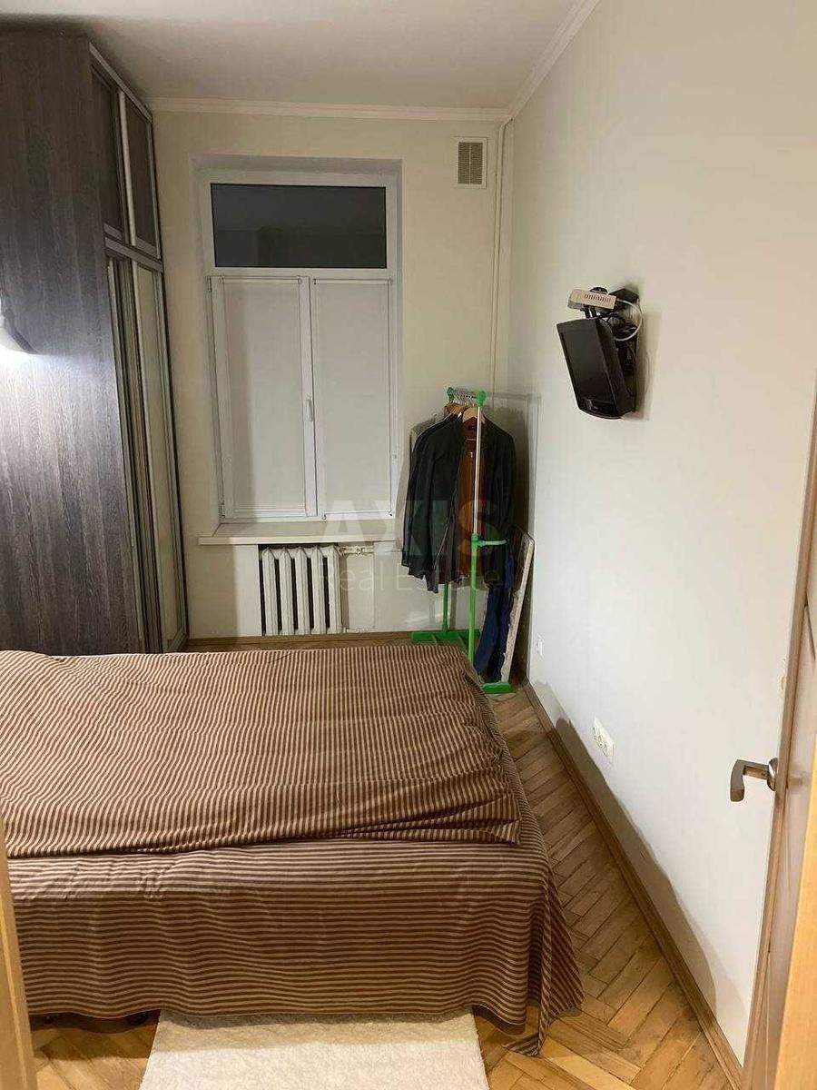 2k apartment vul. Volodymyrs'ka 73