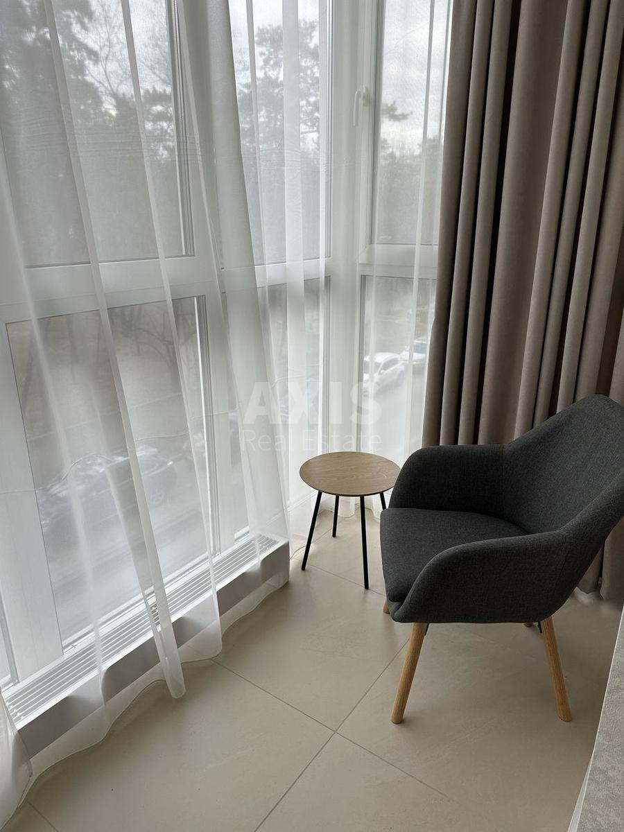 3k apartment vul. Voskresens'ka 180