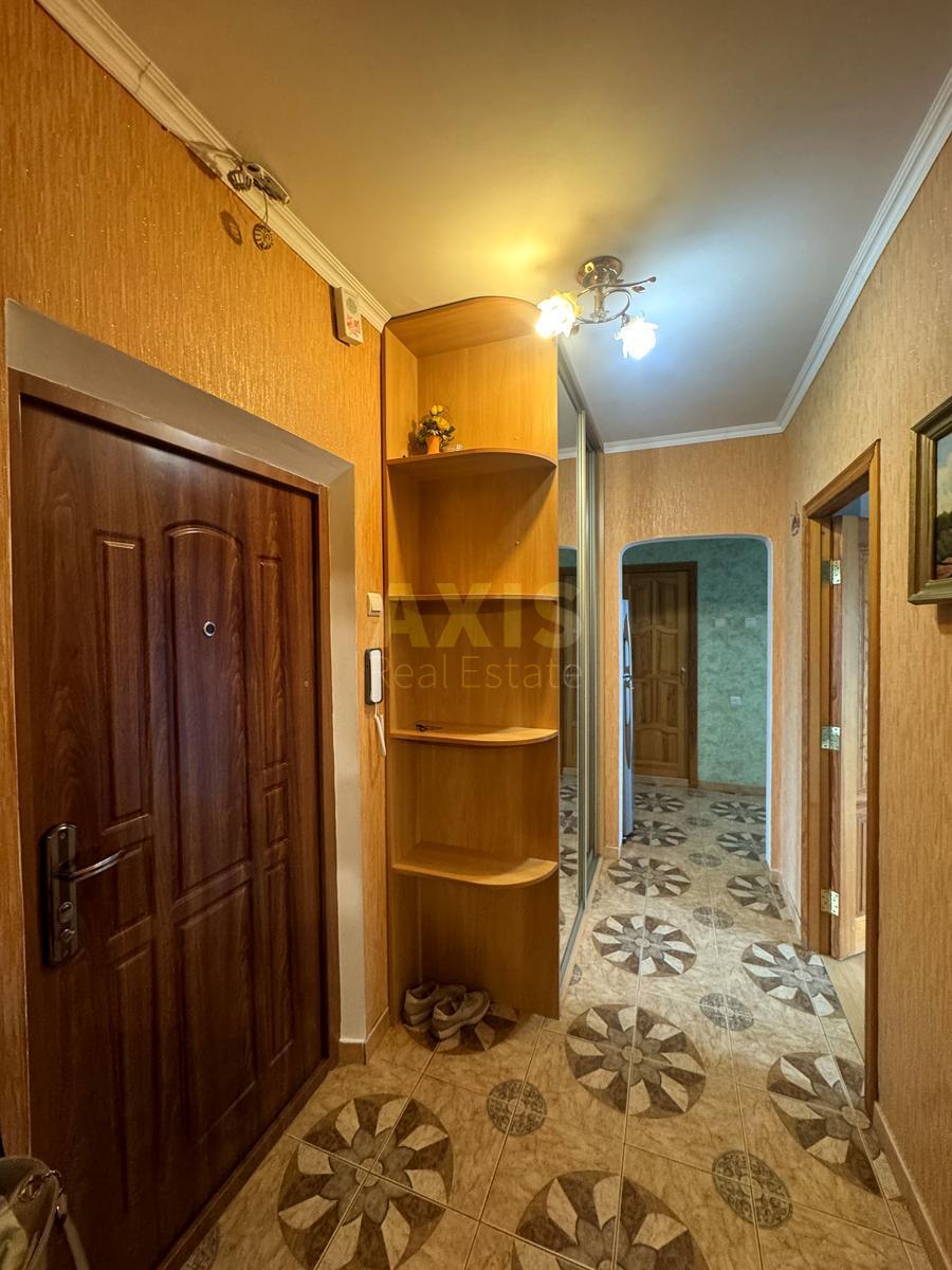 2k apartment vul. Sribnokil's'ka 16615234