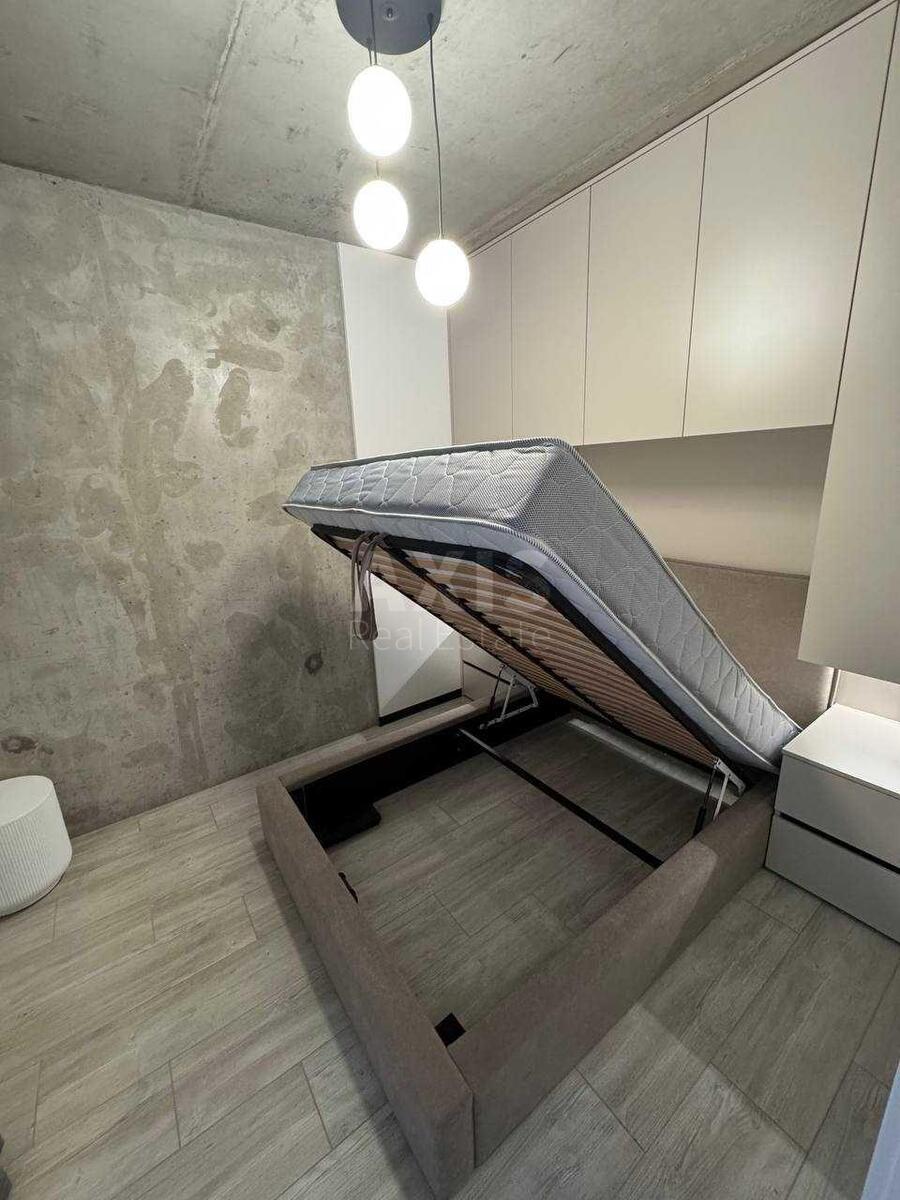 1k apartment vul. Saljutna 2Б564643
