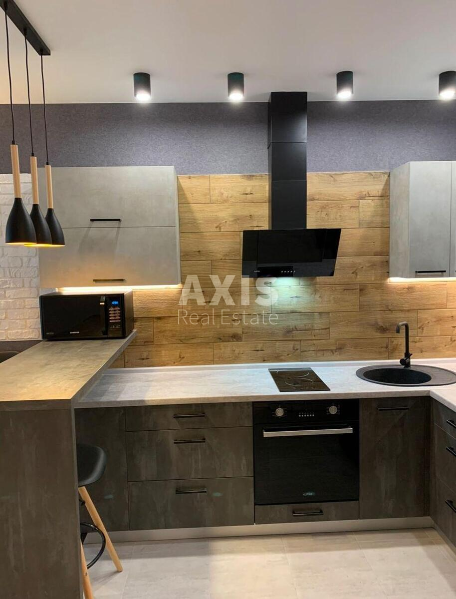 2k apartment vul. Myhajla Maksymovycha 24