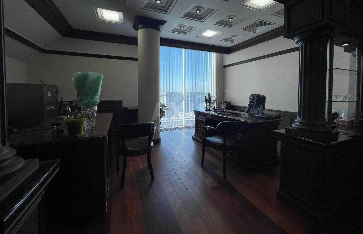 Office prov. Hrestovyj 2, 207m2568143