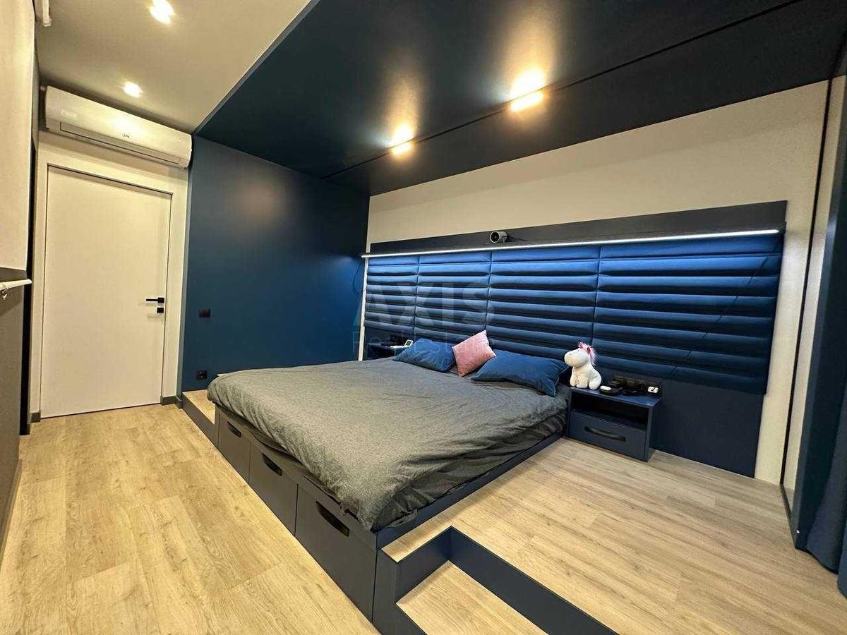 2k apartment nab. Dniprovs'ka 182