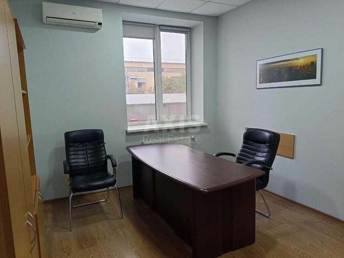 Office vul. Jevgena Konoval'cja 32Г, 177m2623261