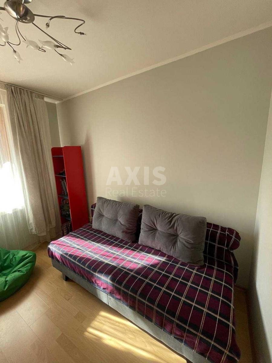 3k apartment vul. Zlatoustivs'ka 44/227