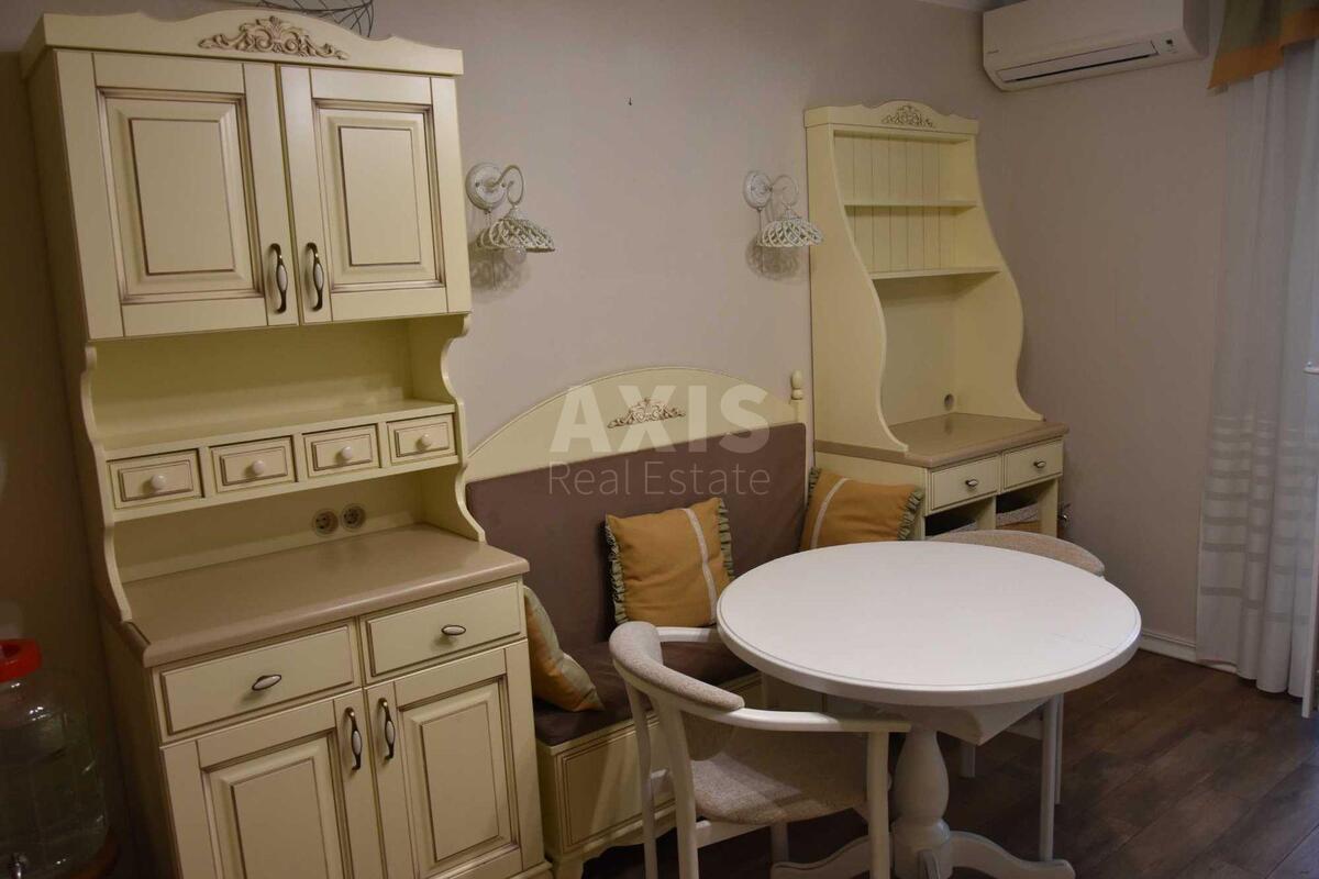3k apartment vul. Myhajla Maksymovycha 9А1