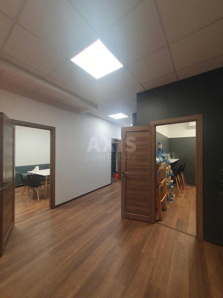 Office vul. Kostjantynivs'ka 75, 218m211