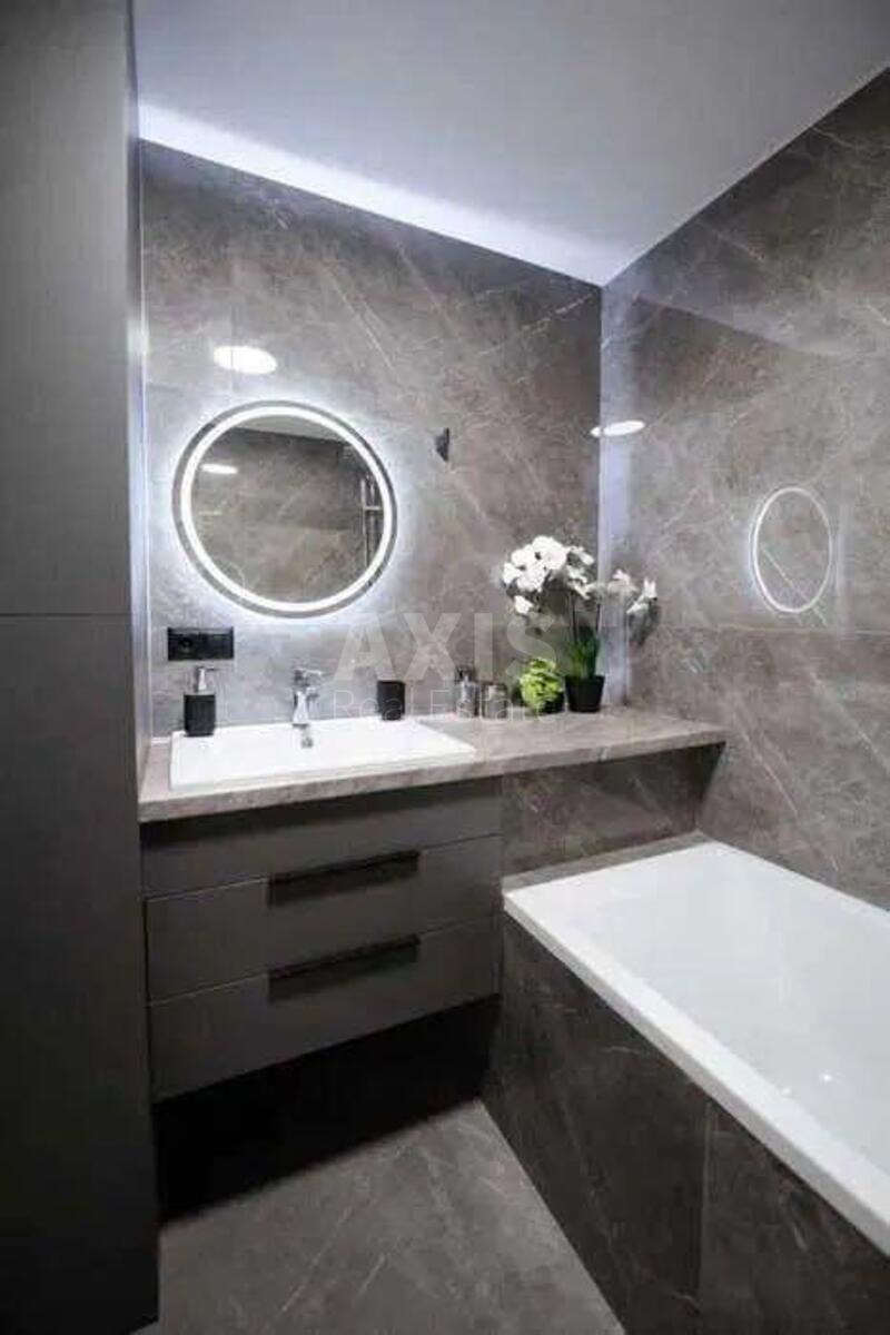 1k apartment vul. Pivnichno-Syrec'ka 24