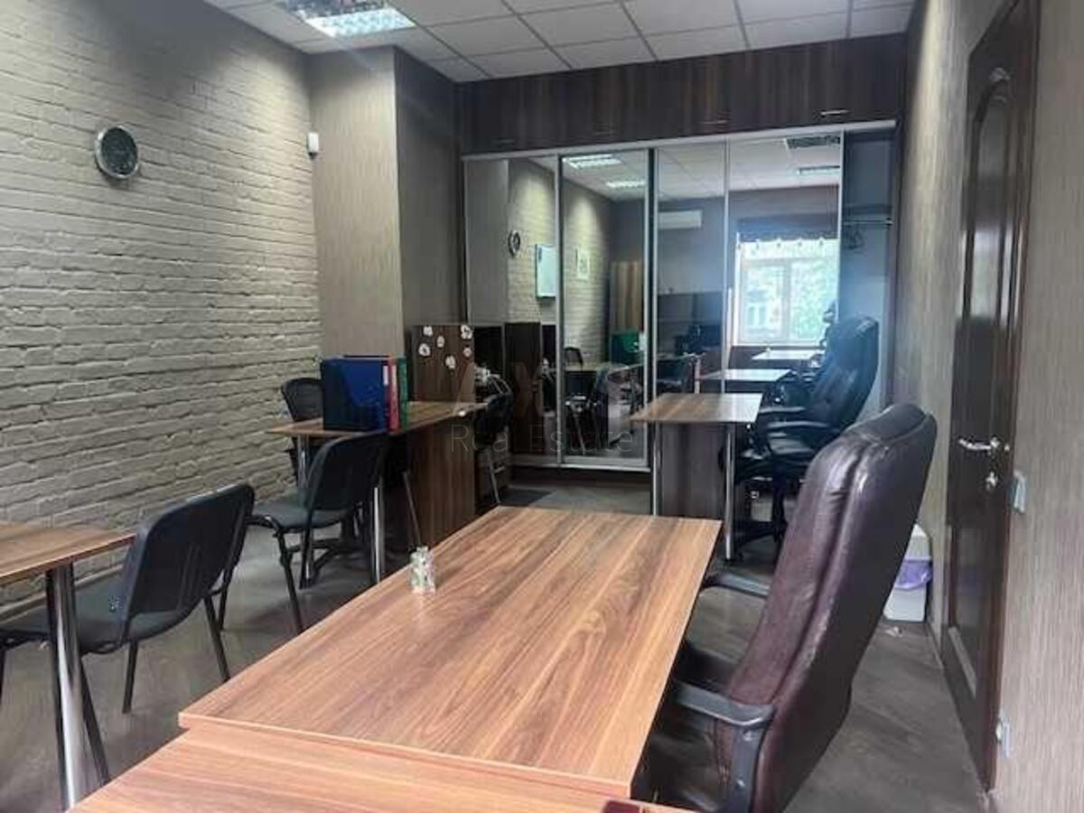 Офіс вул. Жилянська 68, 50м2