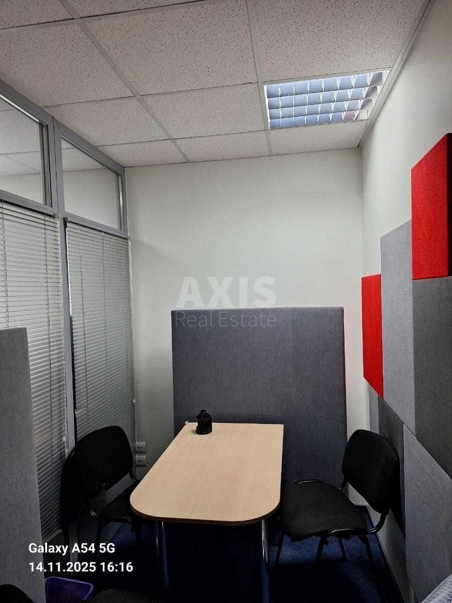 Office vul. Myhajlivs'ka 15/1Б, 385m2629758
