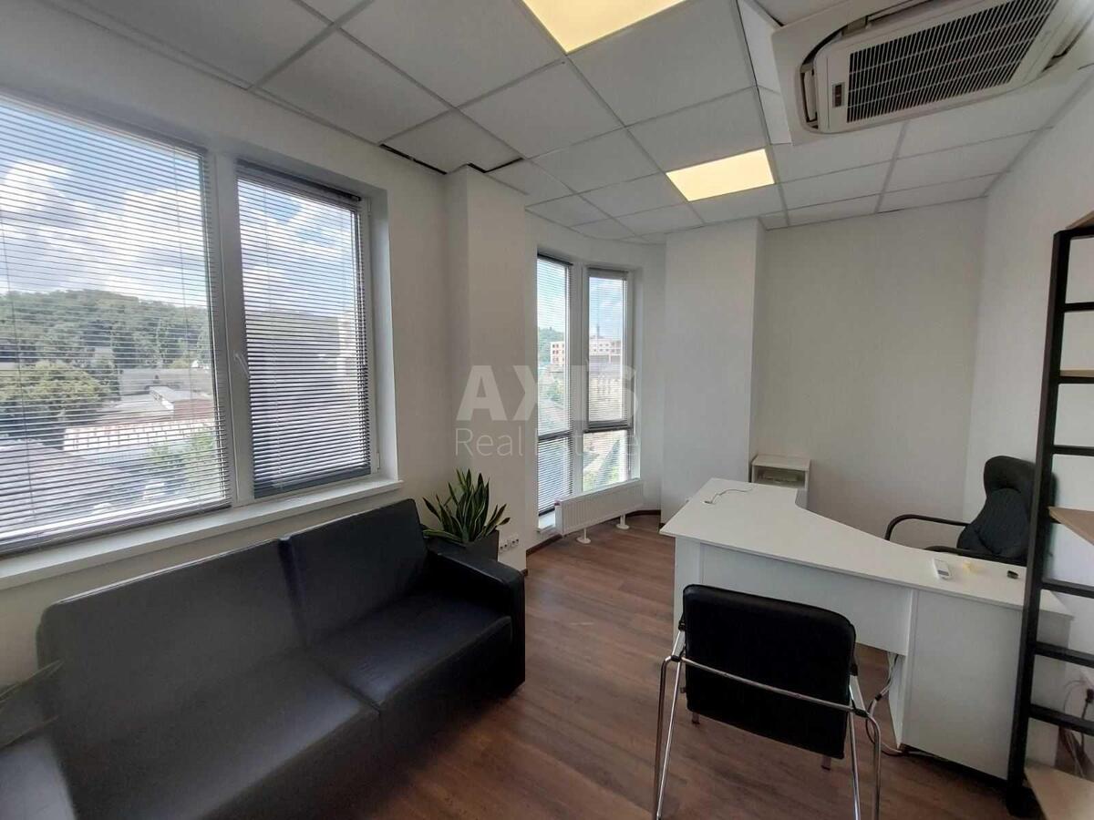 Office vul. Kostjantynivs'ka 75, 218m2630133