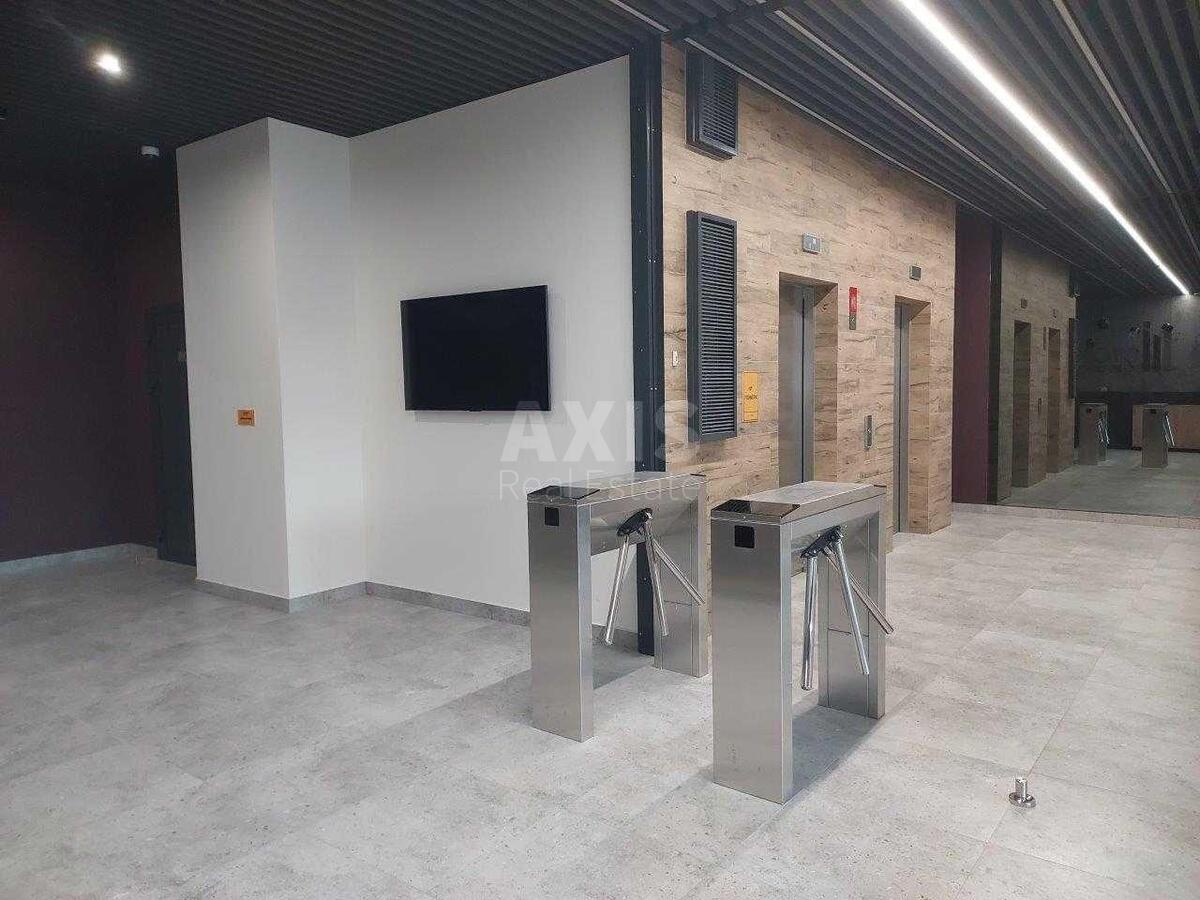 Office vul. Jaroslavs'ka 58, 500m2587180