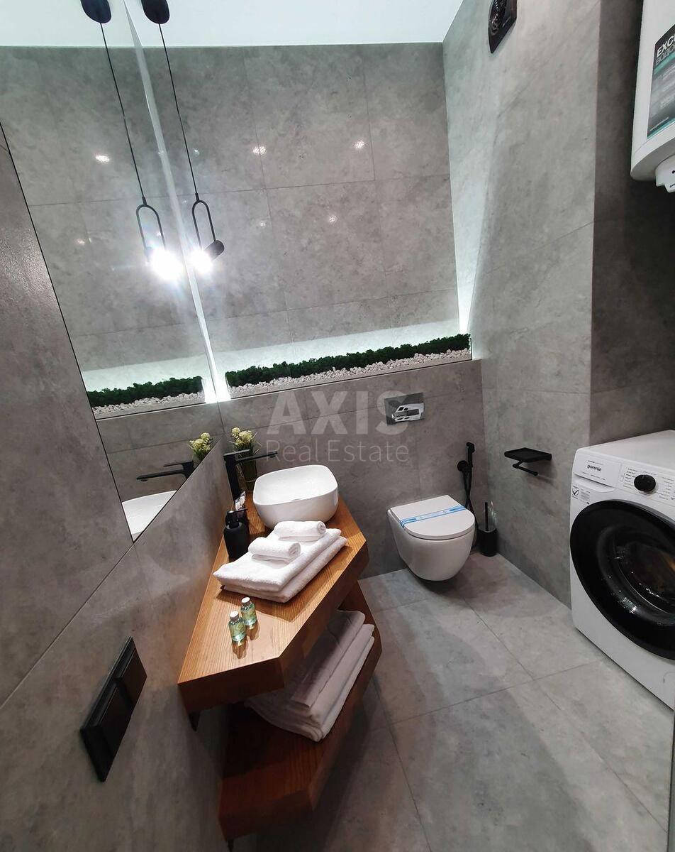1k apartment vul. Bul'varno-Kudrjavs'ka 173