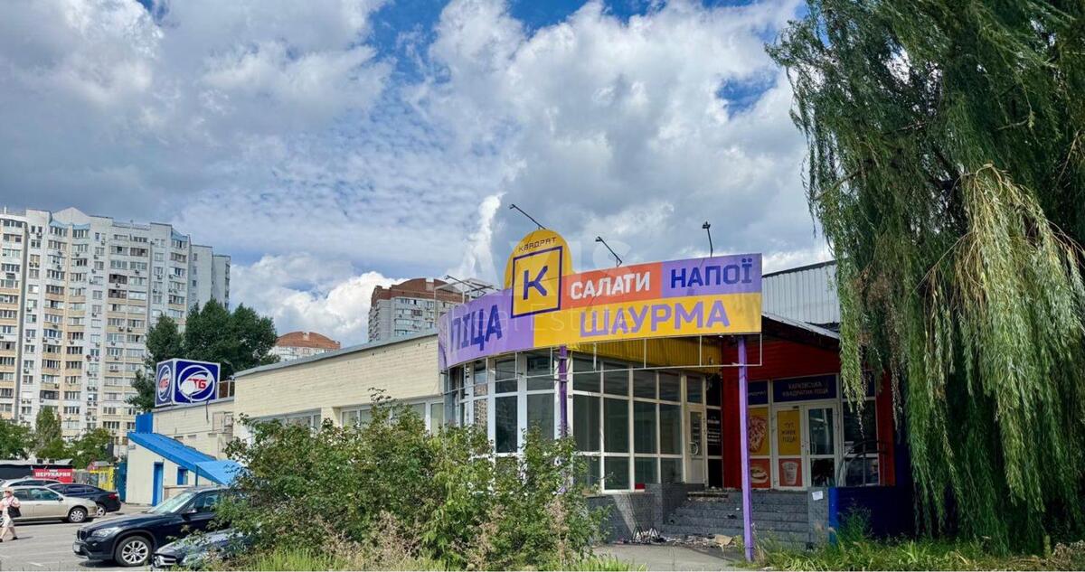 Trade object vul. Ahmatovoi' Anny 15/27, 214m258577