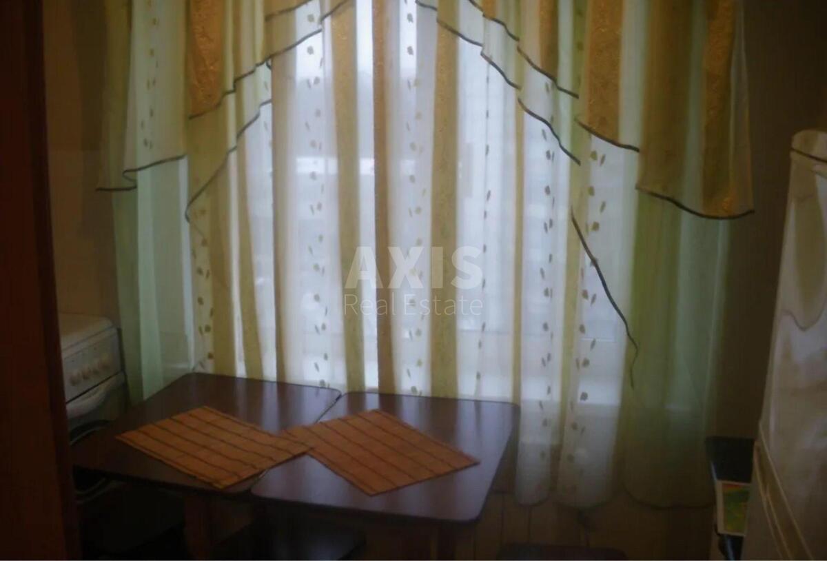 1k apartment vul. Majborody Platona 5/9
