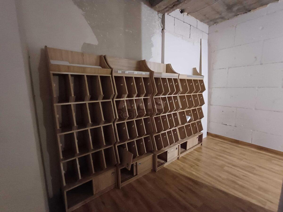 Trade object vul. Svitlyc'kogo 35, 57m2631044