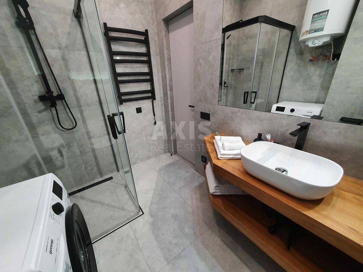 1k apartment vul. Bul'varno-Kudrjavs'ka 174
