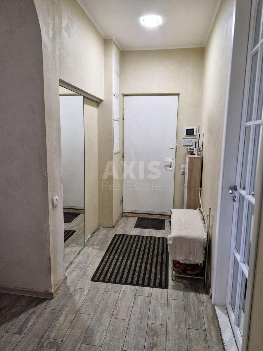 4k apartment vul. Iskrivs'ka 1110