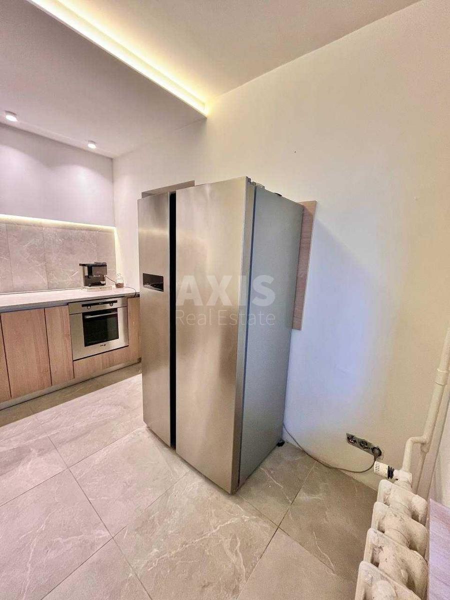 3k apartment vul. Bal'zaka Onore de 55В0