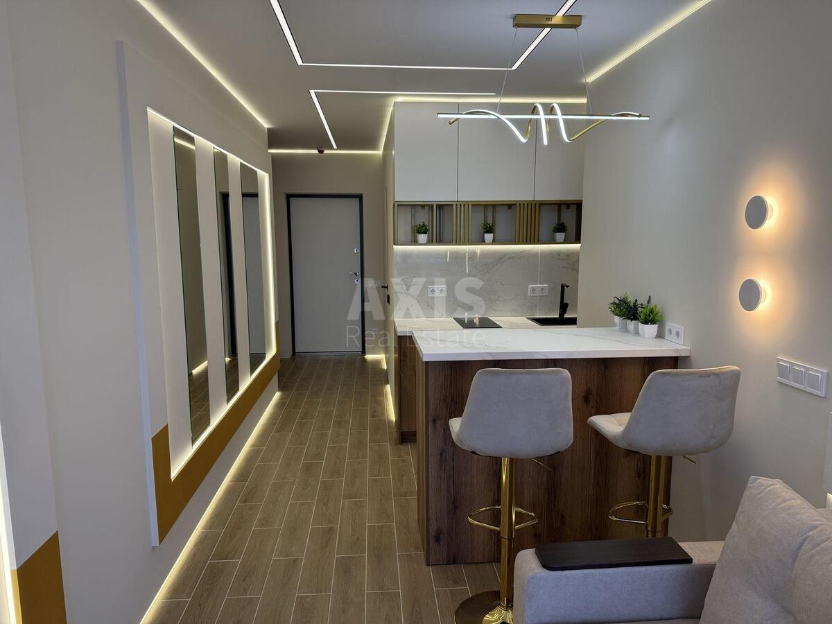1k apartment vul. Bulahovs'kogo Akademika 2