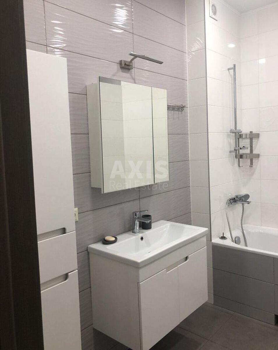 1k apartment pl. Obolons'ka 1, корп. 16