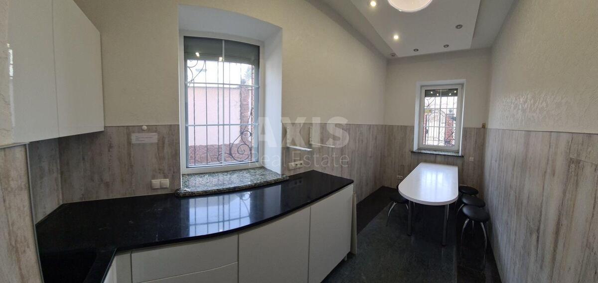 Офис ул. Купянская 38, 350м26