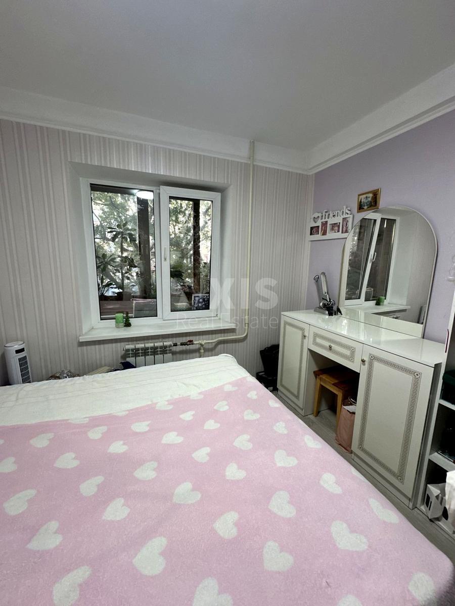 2k apartment pr-t Berestejskij 127639243